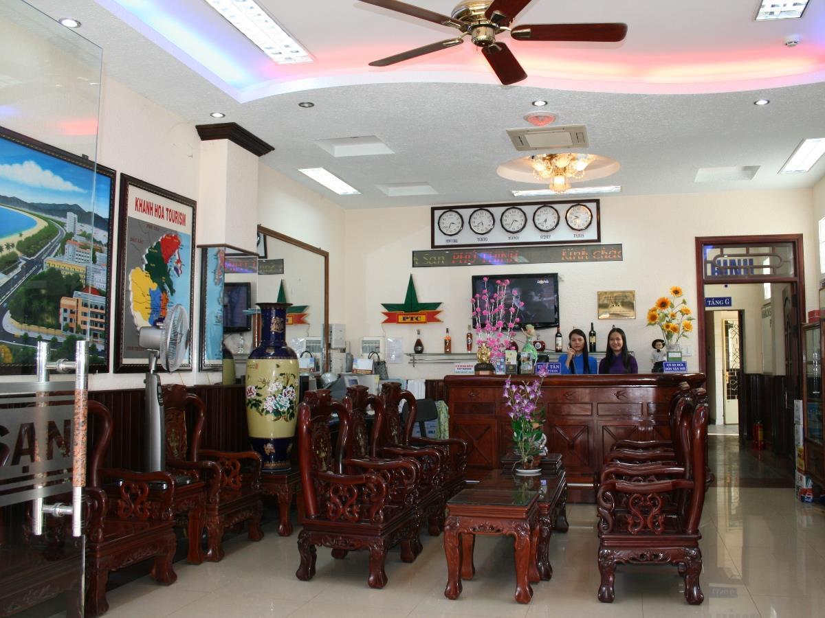 Oyo 563 Phu Thinh Hotel Nha Trang Exterior photo